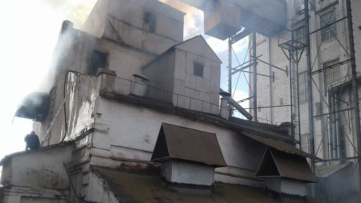 Десять тонн гречки сгорело при пожаре на элеваторе в Башкирии
