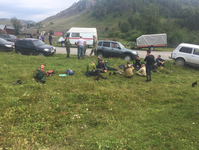 Волонтёры продолжают прибывать в Миньяр на поиски пропавших в лесу Волонтёры продолжают прибывать в Миньяр на поиски пропавших в лесу