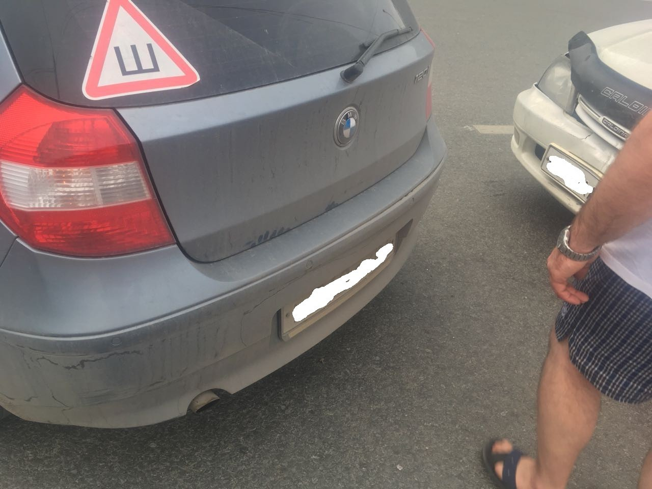 в 19:10 на площади Калинина встретились Toyota Caldina и BMW в 19:10 на площади Калинина встретились Toyota Caldina и BMW