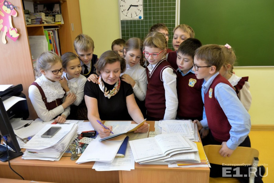 Завуч 69-й школы Екатерина Белоцерковская убеждена, что чем меньше чатов, тем лучше ребёнок развивает разговорную речь