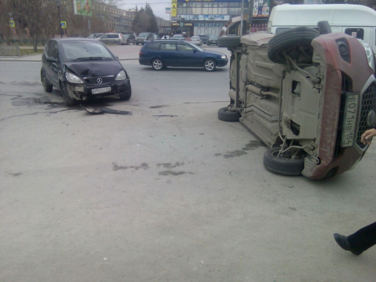 На месте работали врачи скорой помощи На месте работали врачи скорой помощи