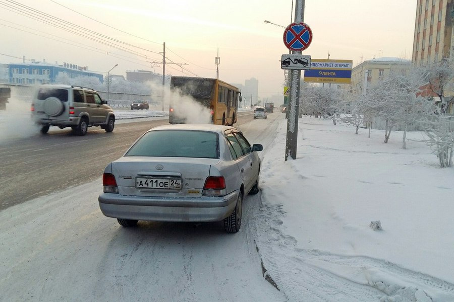 Не под знаком — не считается! Фото: «Автохамы Красноярска»/vk.com Не под знаком — не считается! Фото: «Автохамы Красноярска»/vk.com