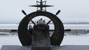 На архангельской набережной открыли памятный знак к 400-летию лоцманской службы в России