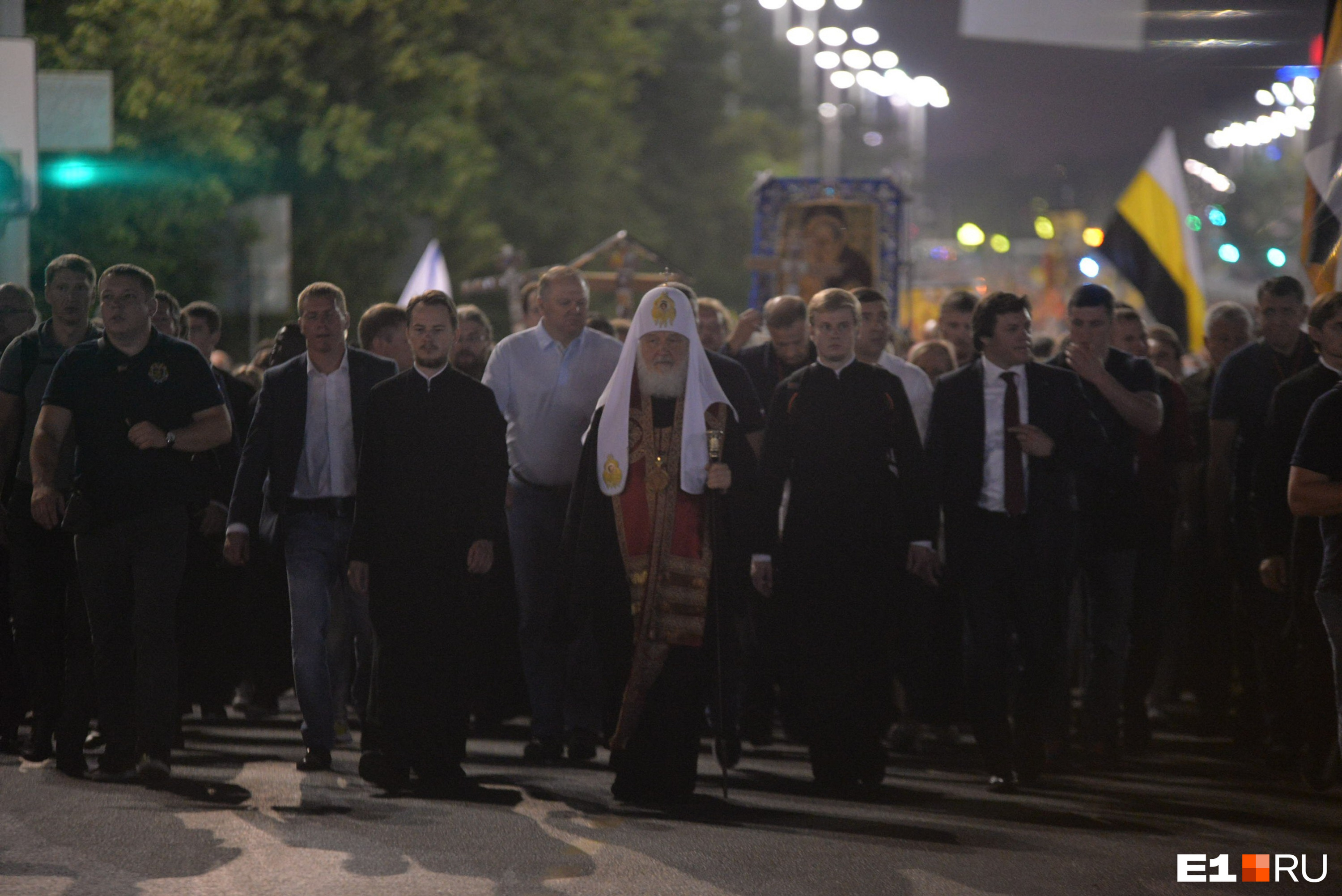 Шествие возглавляет патриарх Кирилл