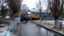«Жалуйтесь хоть губернатору»: в Волгограде «свечки» на Калинина заливает водой, люди — без отопления