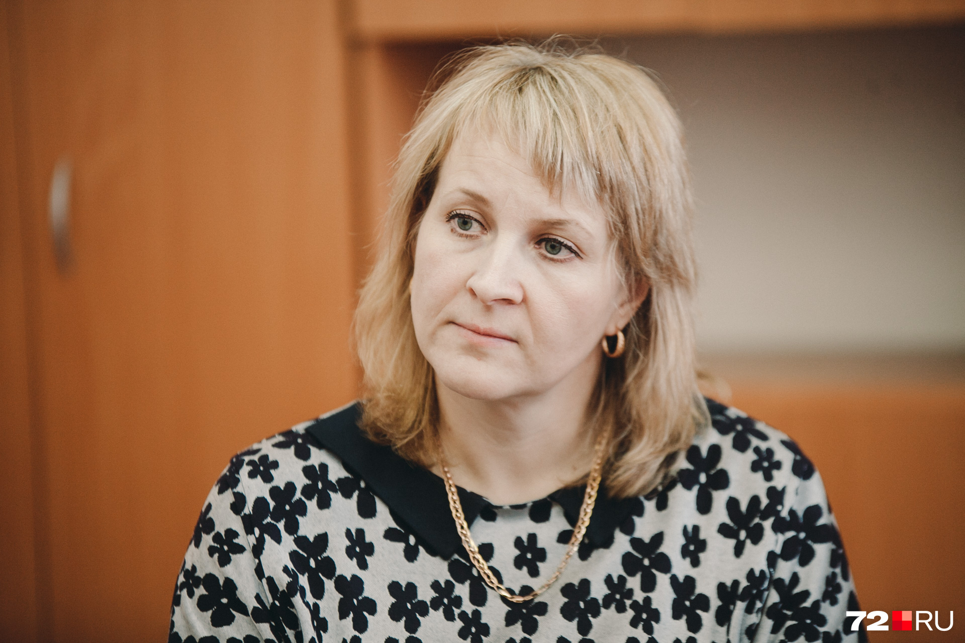 Директор винзилинской школы Алёны Филоненко говорит, что пока не видит никаких оснований для увольнения заслуженного учителя 
