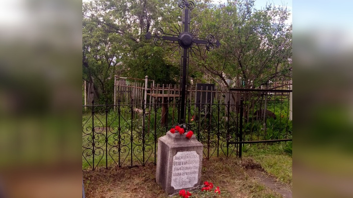 В Красноярске нашли могилу убитого полицмейстера. Рассказываем его историю