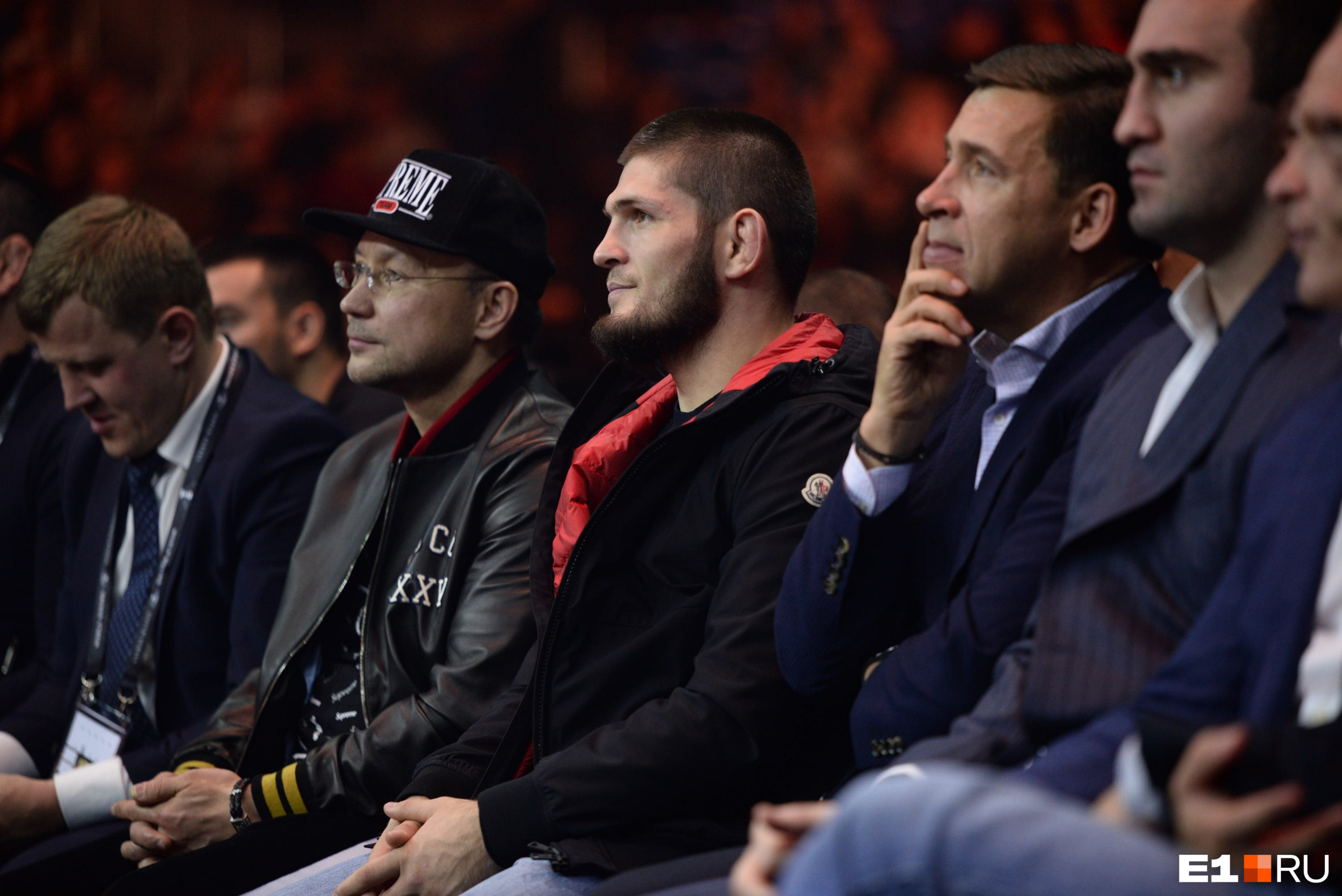 Хабиб и Евгений Куйвашев стали почётными гостями на четвертьфинале боксёрской суперсерии