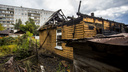 Тушили всю ночь до утра: крупный пожар уничтожил три дома в Октябрьском районе