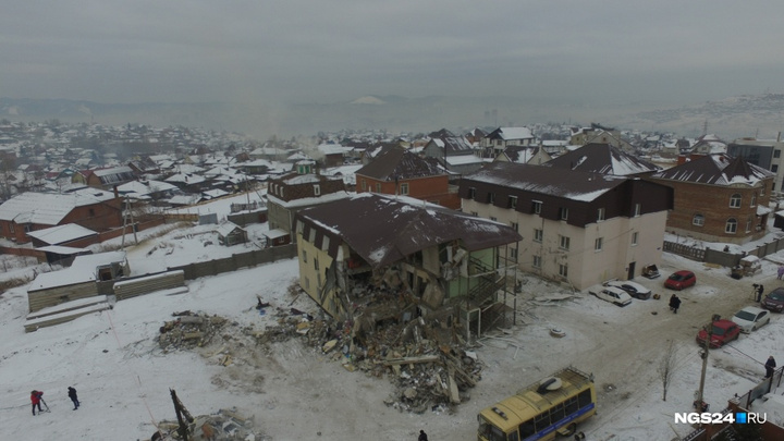 «Денег нет»: ещё один опасный дом возле развалин на Кандагарской пытаются снести 3 года