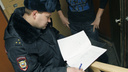 Прокурор взыскал с зауральца 2 тысячи рублей за ложный вызов полиции