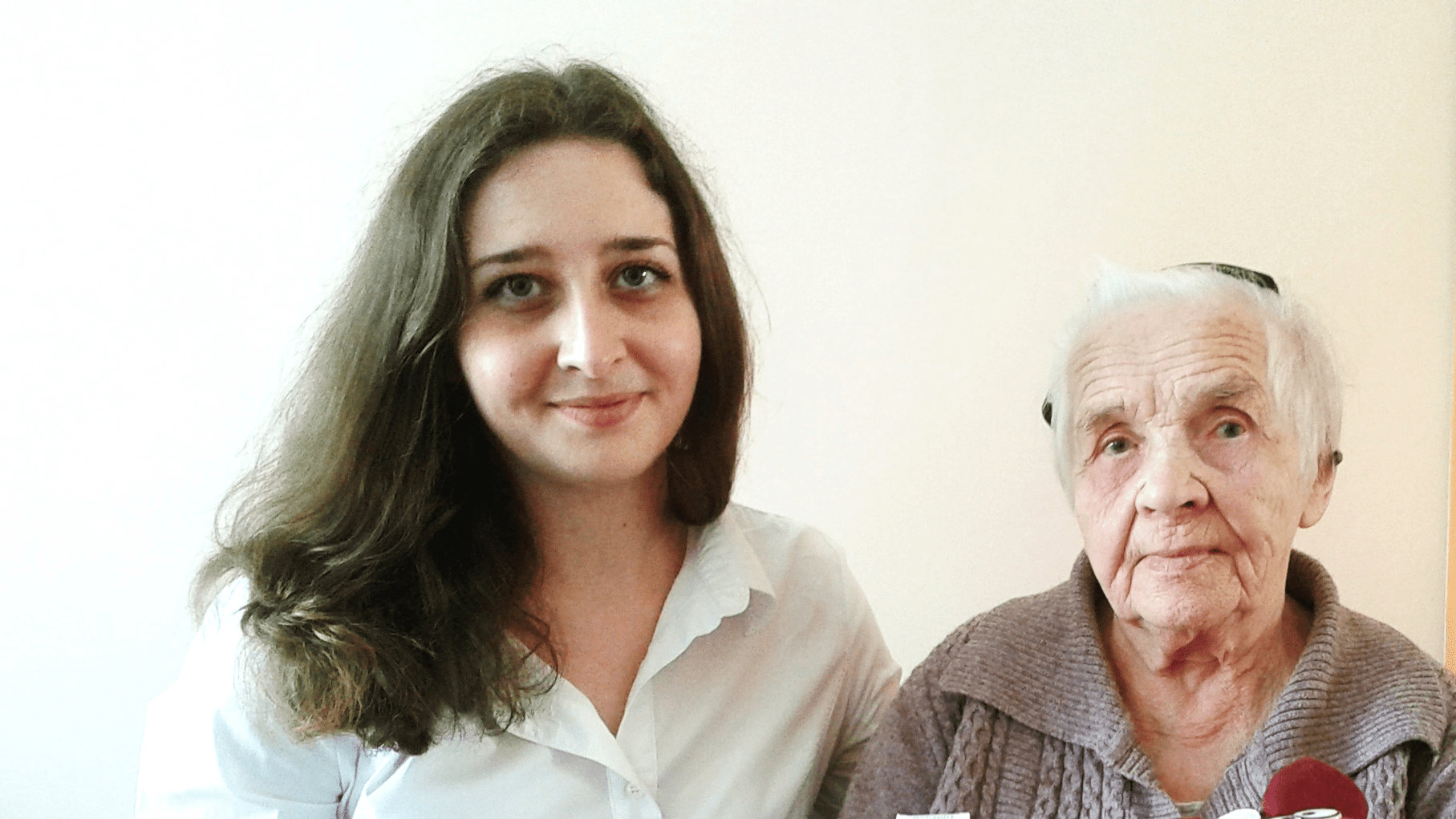 «Никто не застрахован от такой старости»: архангелогородка — о том, почему стала волонтёром-внучкой