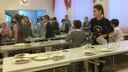 «Носит пирожок из дома»: в Ярославле за оплату школьного питания стали брать комиссию