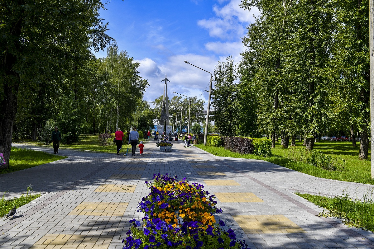 Сады пермь. Скверы Перми. Улица парк Пермь. Парк Победы Пермь. Пермь 2 сквер.