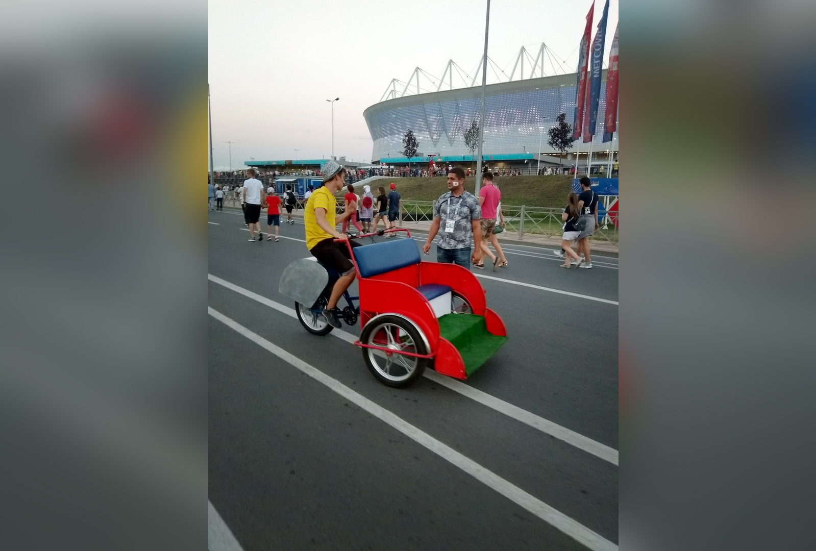 Предприимчивые ростовчане не теряют возможности заработать и познакомиться с иностранцами Предприимчивые ростовчане не теряют возможности заработать и познакомиться с иностранцами