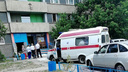 «Родственники в истерике»: в Тольятти пенсионер выпал из окна с седьмого этажа