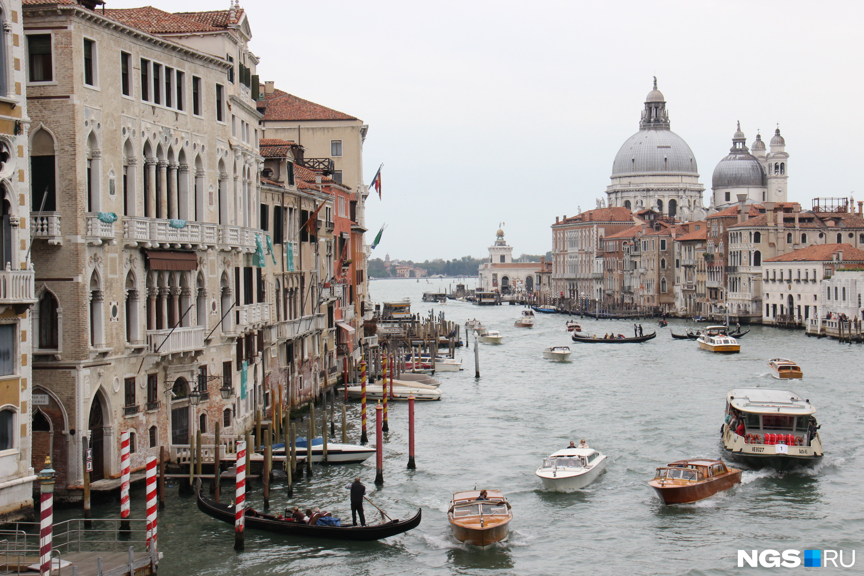 Венеция — один из самых дорогих городов Европы. Но расходы на жильё можно существенно сократить, если поселиться в соседних городках