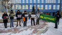 40 новосибирцев собрались на митинге против мусорной концессии и за сортировку мусора