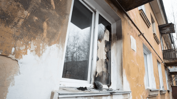 «Боимся за семью»: поджигателей квартиры, в которой были двое детей, приговорили к условному сроку