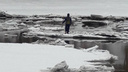 В Самарской области ребенка унесло на льдине на середину залива