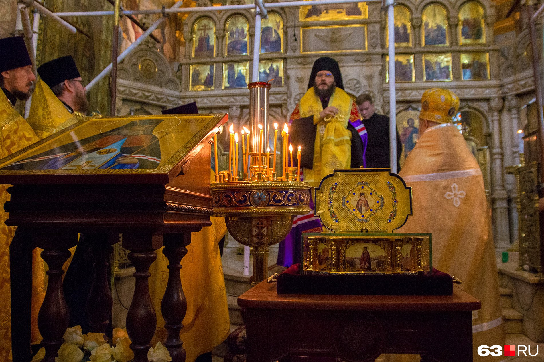 мощи радонежского. ковчег с мощами сергия радонежского самара. мощи радонежского. какие мощи в самаре. звенигород монастырь мощевик.