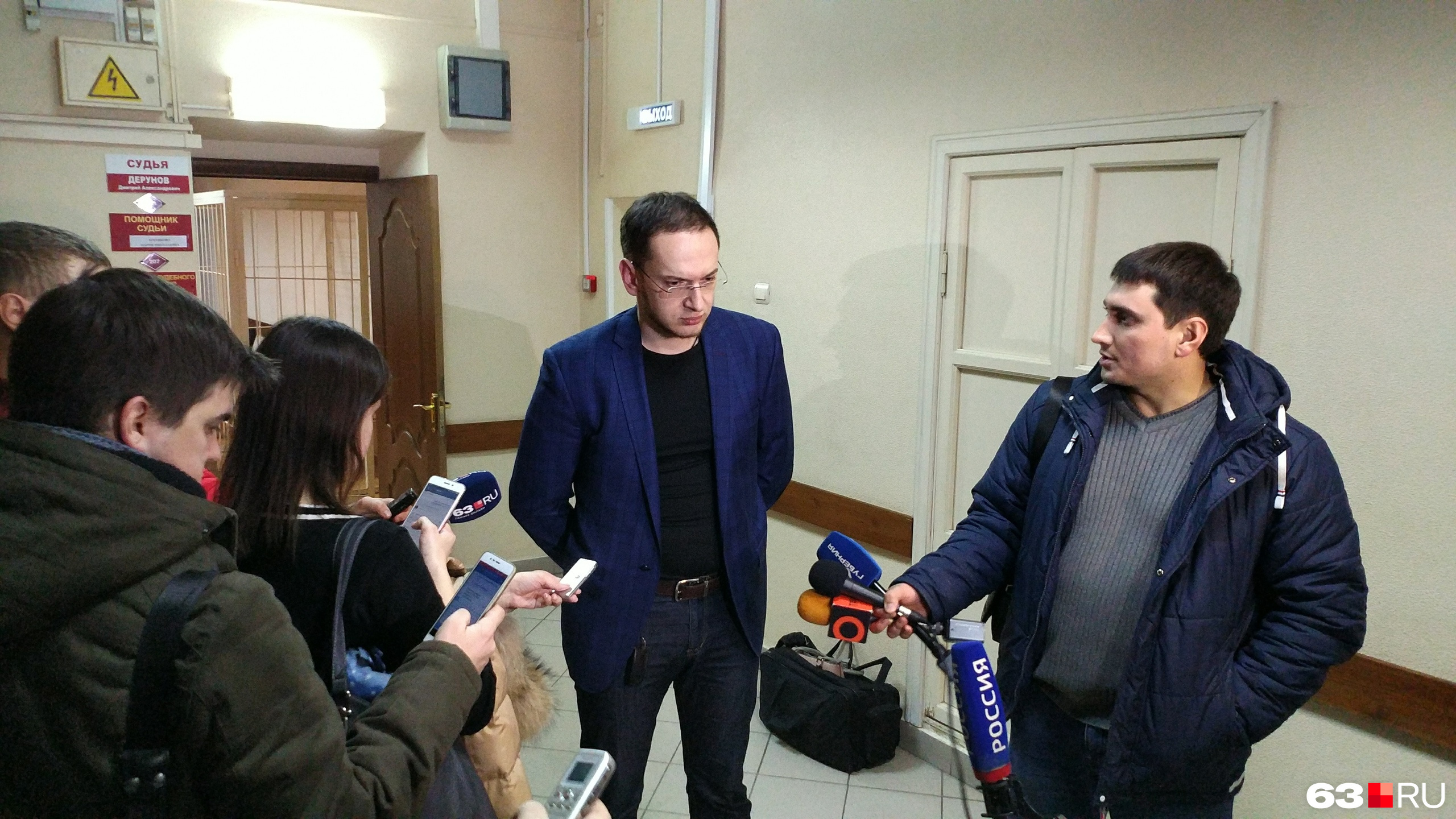 Адвокат Веры Рабинович согласился дать небольшое интервью многочисленным журналистам