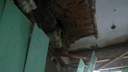 СК проверит южноуральских чиновников после обрушения потолка и стены в доме беременной с детьми