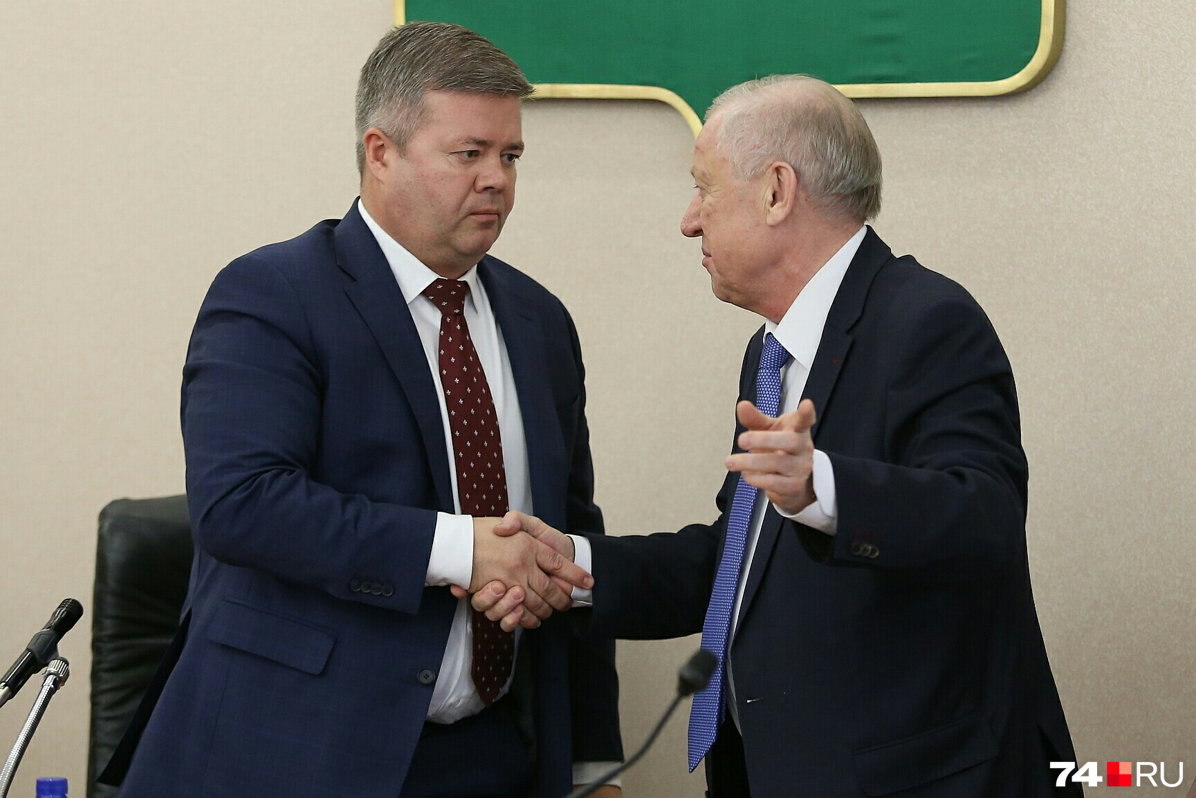 Председатель гордумы Станислав Мошаров поблагодарил бывшего главу Челябинска за «сложную работу»