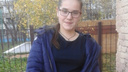 Дошла с парнем до метро и потерялась: в Новосибирске ищут девочку в серых колготках