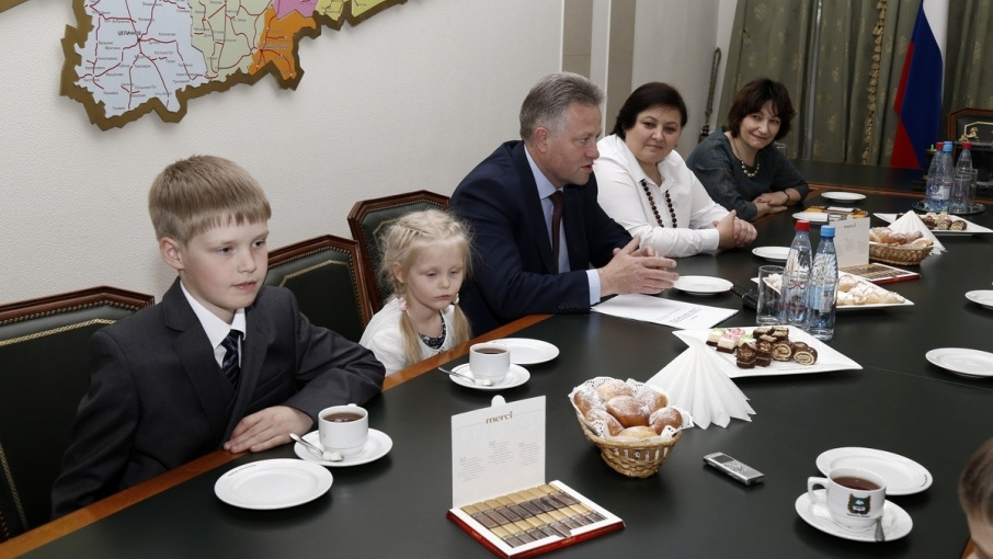 Курганская многодетная семья получит орден из рук Владимира Путина