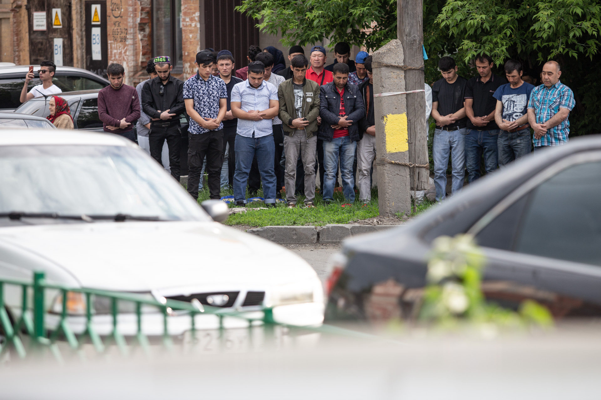 В течение месяца мусульмане отказывались от еды при свете дня В течение месяца мусульмане отказывались от еды при свете дня