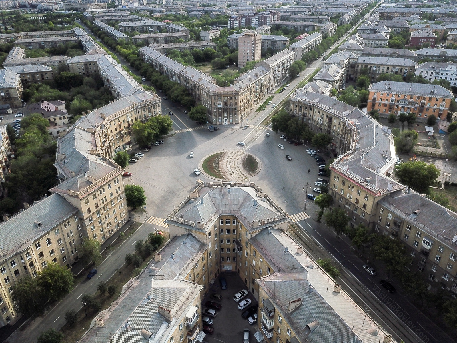 Магнитогорск фотографии. Сковородка Магнитогорск площадь. Магнитогорск центр города. Город Магнитогорск с высоты птичьего полета. Магнитогорск достопримечательности города.