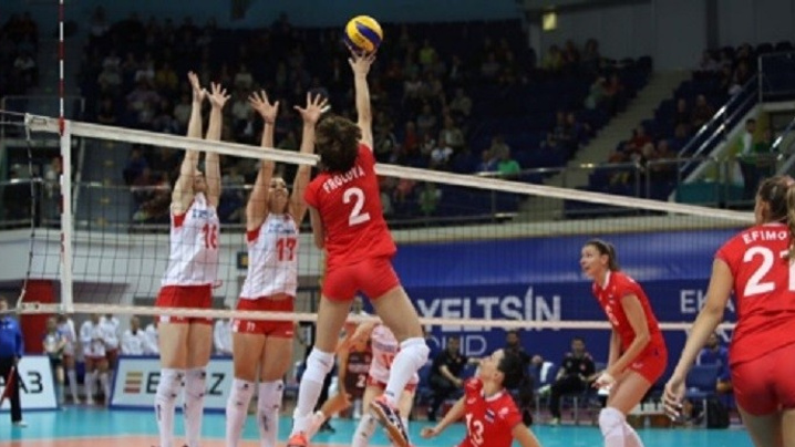 Вторая победа подряд: женская сборная России по волейболу обыграла Турцию на Кубке Ельцина