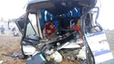 КАМАЗ из Челябинской области и автобус с пассажирами столкнулись под Волгоградом