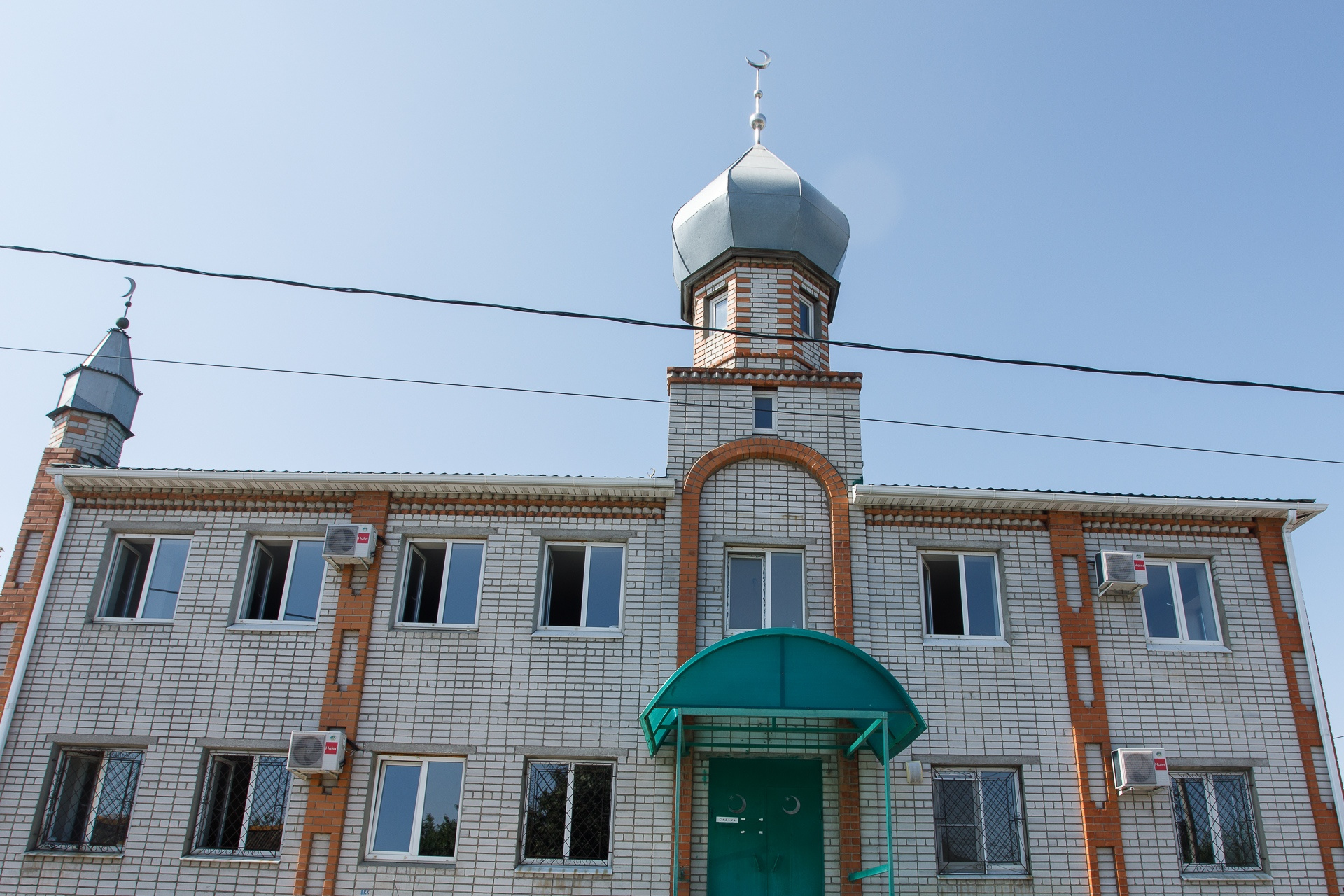 Мечеть строилась руками волгоградских мусульман Мечеть строилась руками волгоградских мусульман