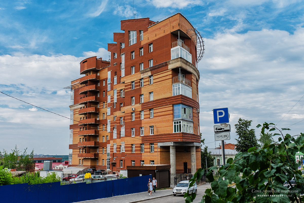 Половину квартир занимают работники театра, вторую половину — дольщики Половину квартир занимают работники театра, вторую половину — дольщики
