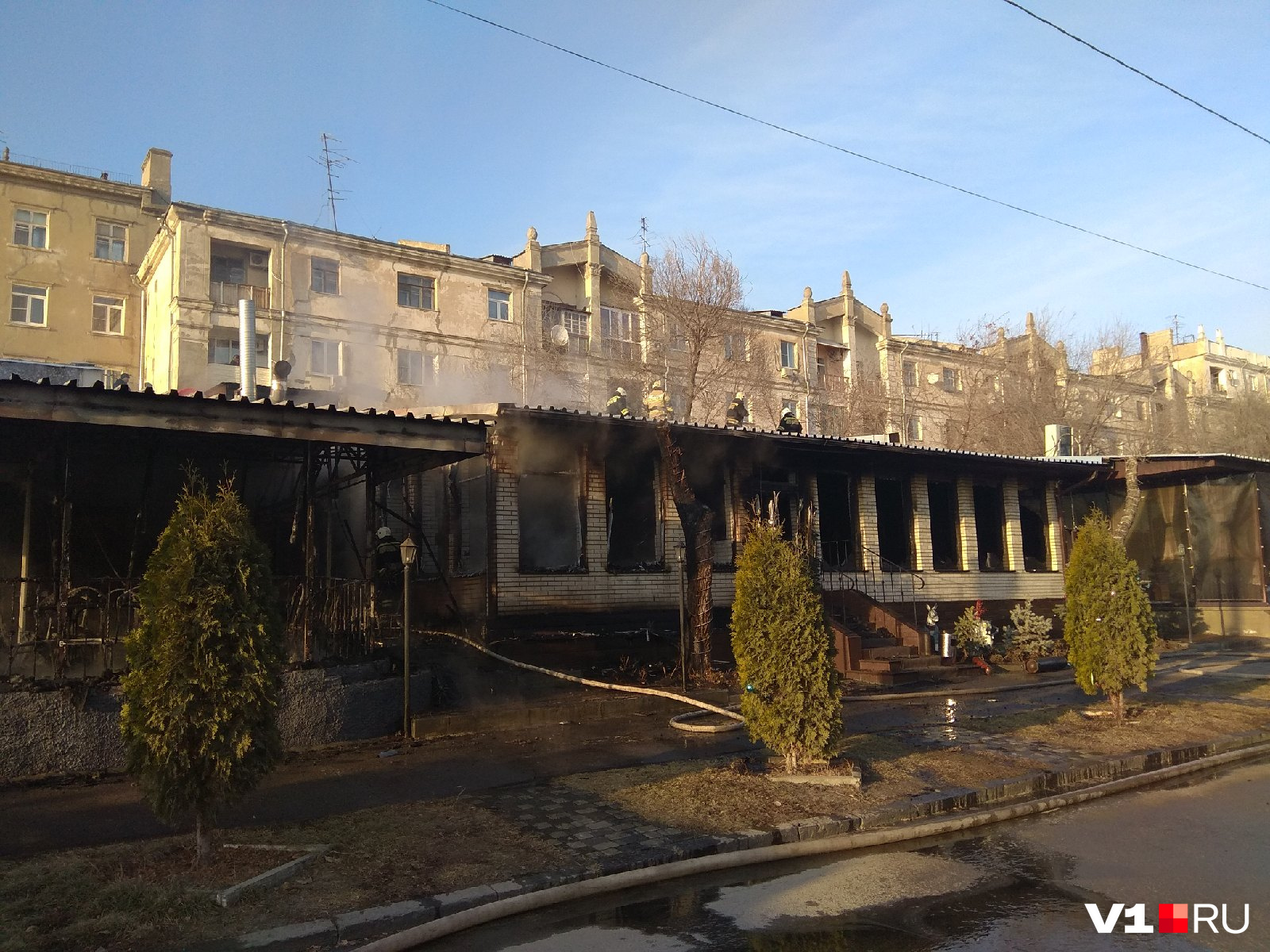 Осталась только коробка строения Осталась только коробка строения