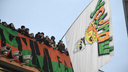 В Самаре двум фанатам «Урала» после протестного ухода со стадиона запретили посещать футбол