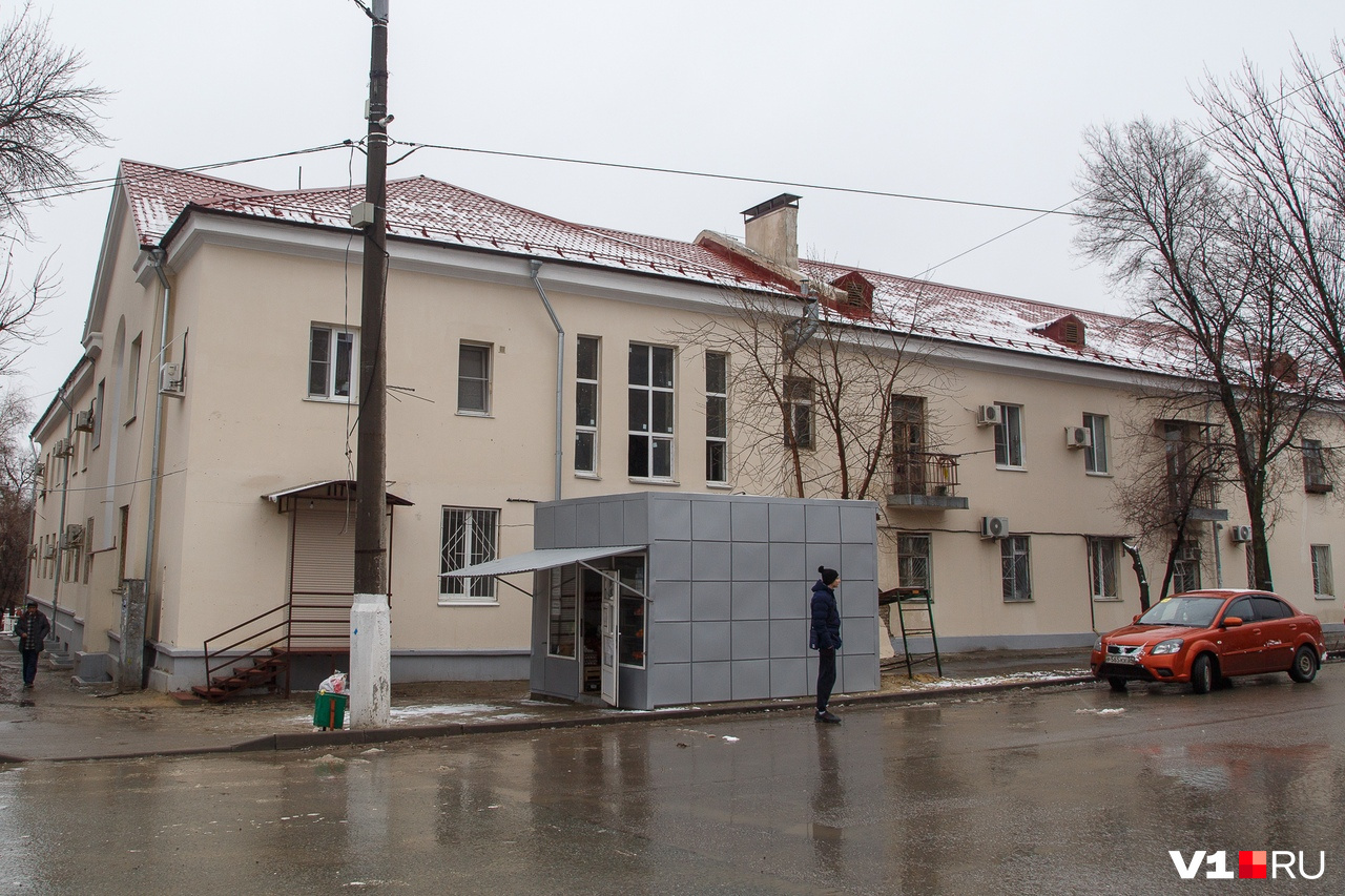 Пока даже Фонд капремонта не знает, кто будет чинить фасад Пока даже Фонд капремонта не знает, кто будет чинить фасад