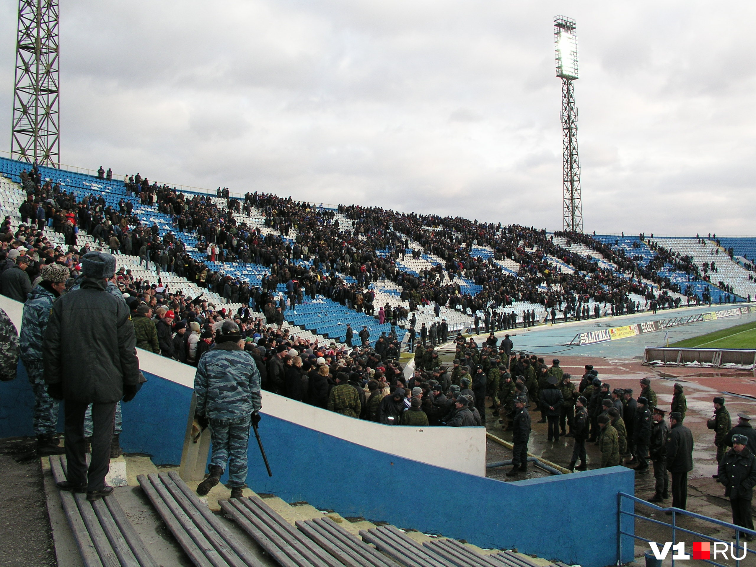 Перед матчем «Ротор» — «Спартак» 3 апреля 2004 года