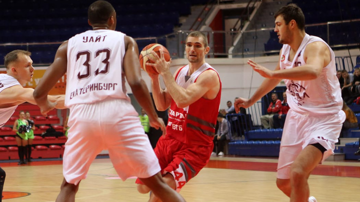 Баскетбольный клуб «Урал» крупно обыграл «Спартак» в первом домашнем матче сезона