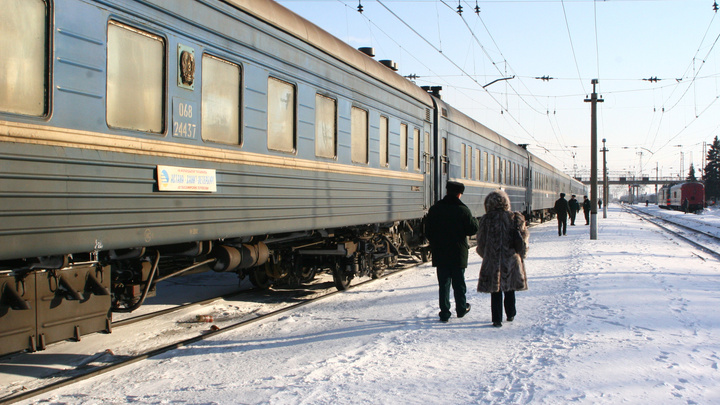 В Кургане полицейские сняли с поезда 17-летнюю девушку из Челябинска, сбежавшую из дома