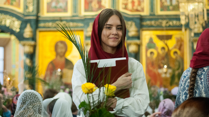 Вербное воскресенье в Екатеринбурге: любуемся на самый первый весенний «цветок» и на листья пальмы