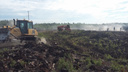 «За час проливали 360 тонн воды»: архангельские пожарные спасли посёлок Светлый от удушливой свалки