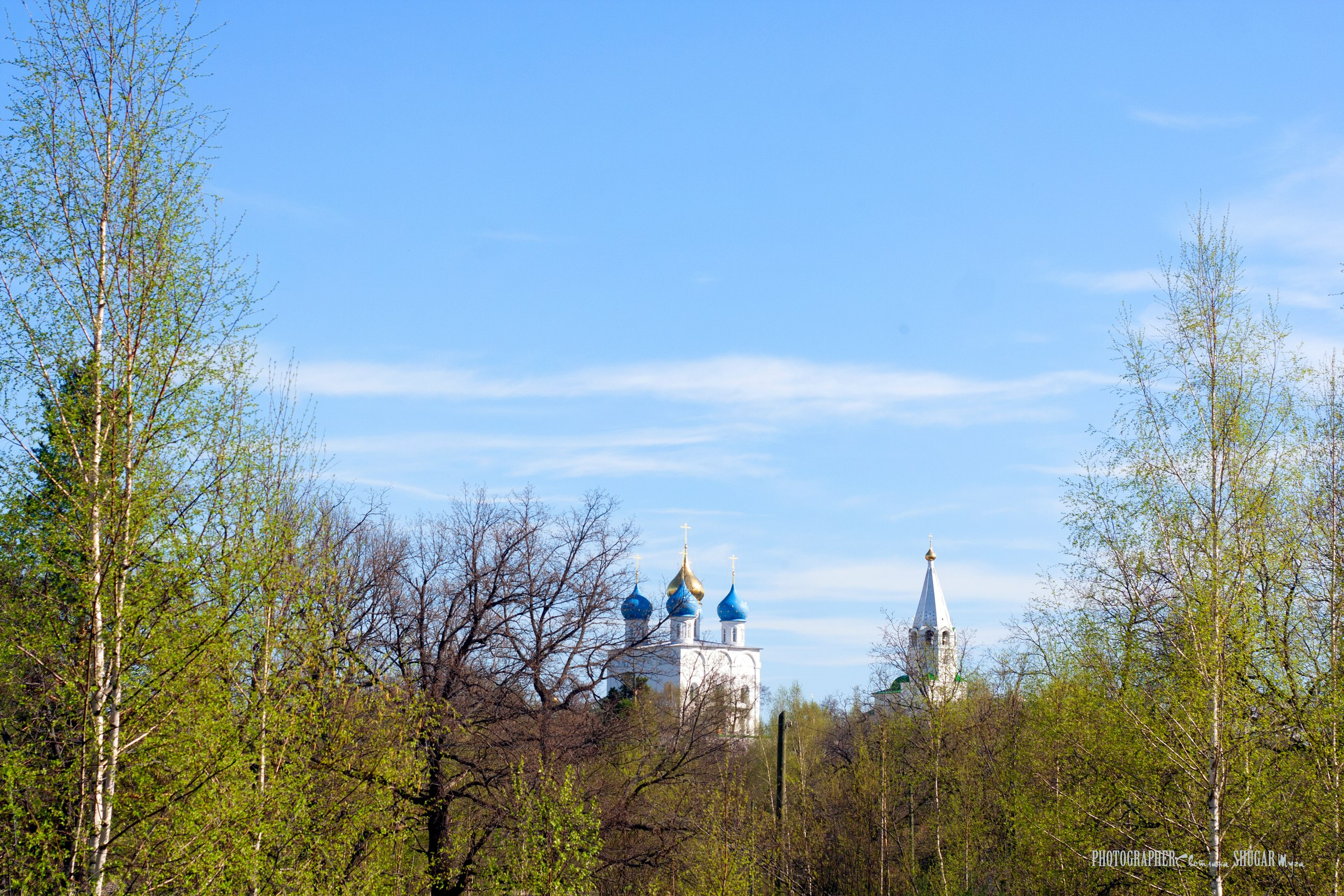 Видимый издалека. Монастырь Фролищи Нижегородской области озеро. Н Новгород что такое Фролищи. Фролищи Перово в сентябре. Ивановская область Фролищи фото.