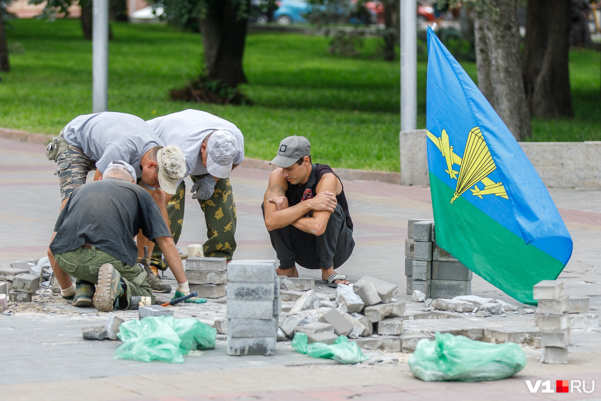 Фото <a href="https://v1.ru/text/gorod/66183010/" target="_blank" class="_">из Волгограда</a>: когда бить о голову кирпичи — уже в прошлом Фото <a href="https://v1.ru/text/gorod/66183010/" target="_blank" class="_">из Волгограда</a>: когда бить о голову кирпичи — уже в прошлом
