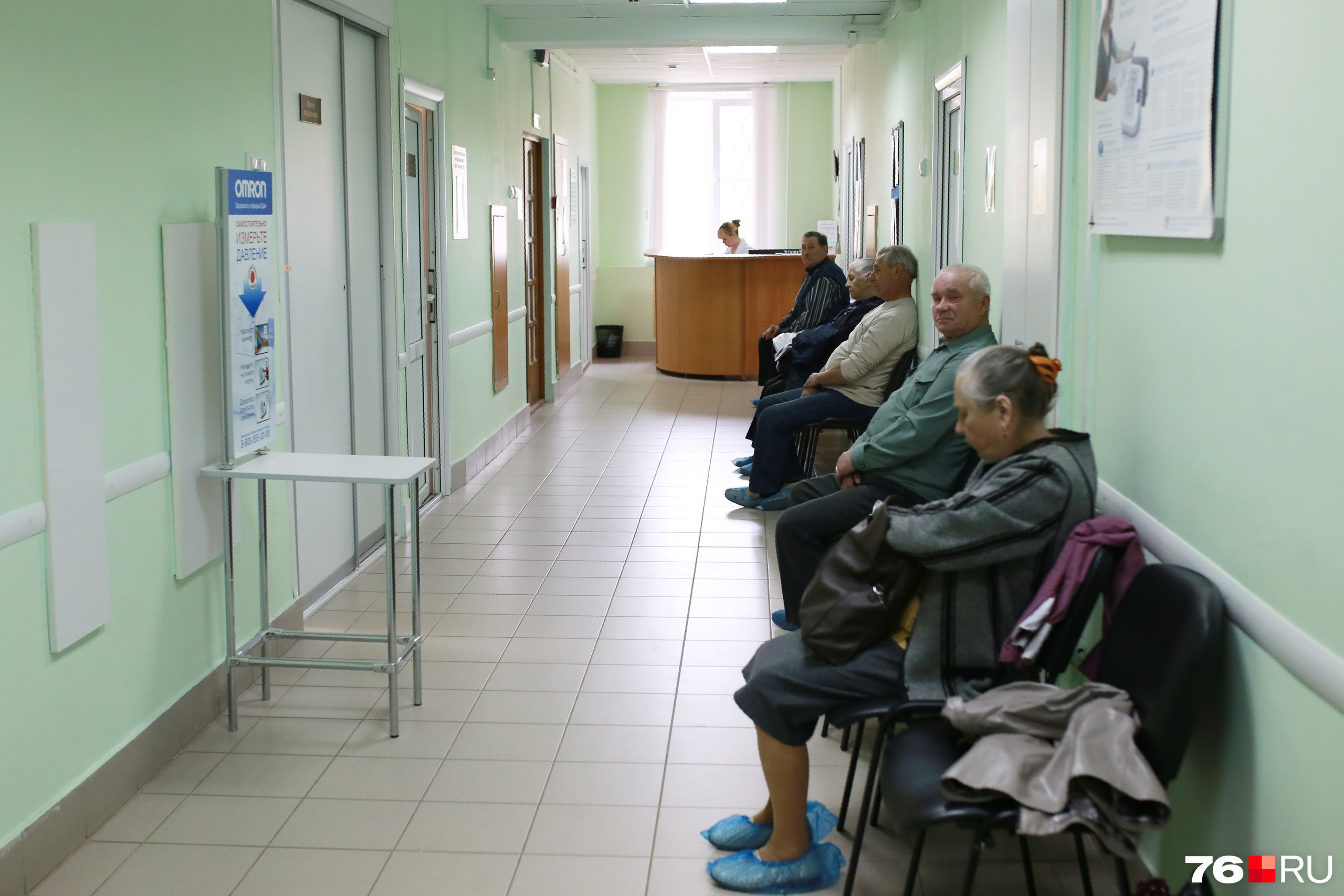 После 50 лет узлы на щитовидной железе встречаются у половины женщин и 20% мужчин После 50 лет узлы на щитовидной железе встречаются у половины женщин и 20% мужчин
