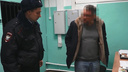 Попытался ударить соседку и рвался в кабину пилотов: пассажир из Новосибирска устроил дебош в самолёте