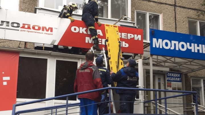 В Перми 91-летняя пенсионерка выпала из окна третьего этажа