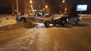 «Лада» попала в аварию при попытке развернуться на Мочищенском шоссе: пассажирку увезли в больницу